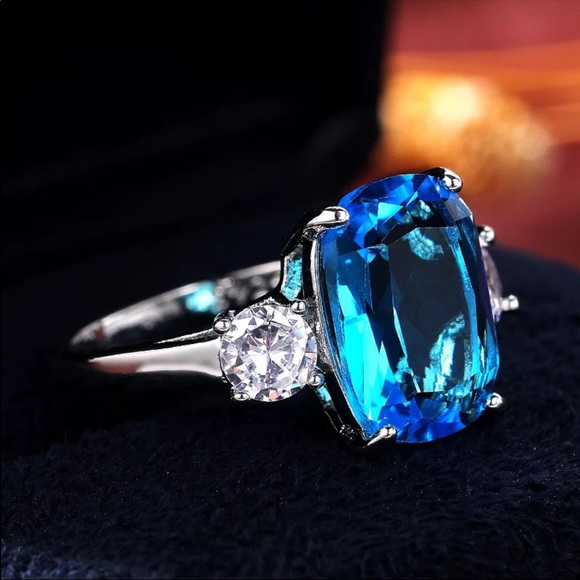 New Women’s 925 Silver Beautiful Crystal Ring - Picture 5 of 6